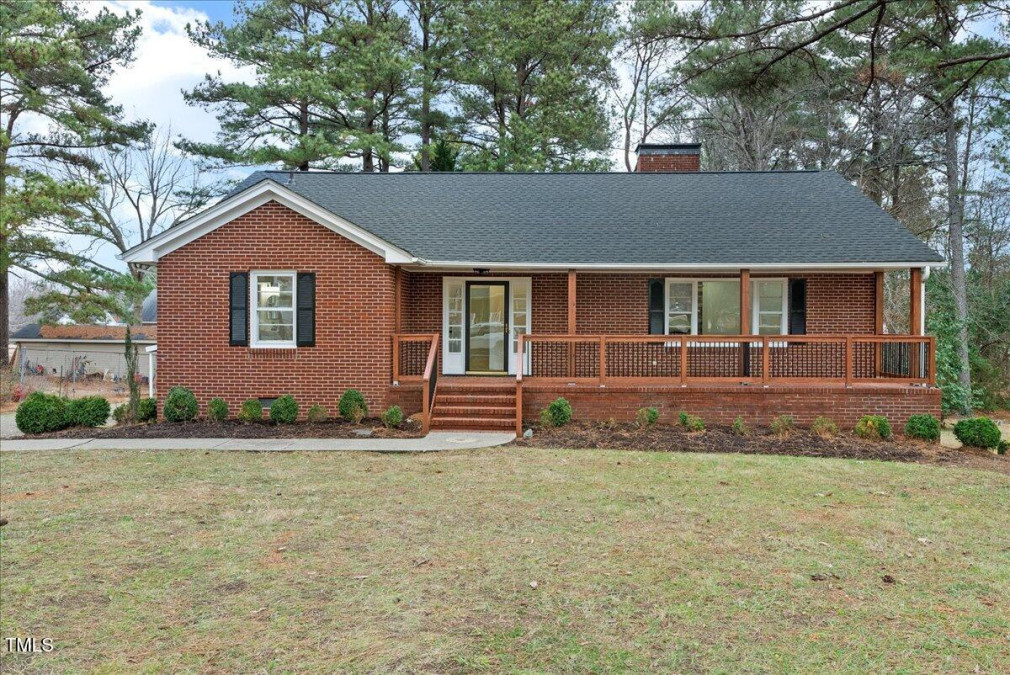 303 Forest Rd Oxford, NC 27565