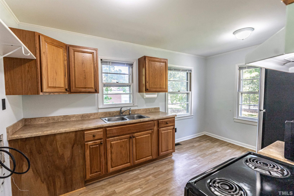 457 Rose Ln Raleigh, NC 27610