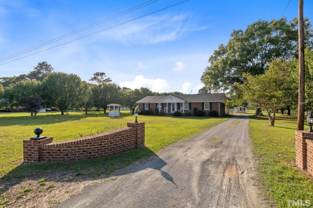 8000 Us 301 Hw, Four Oaks, NC 27524 Raleigh Realty