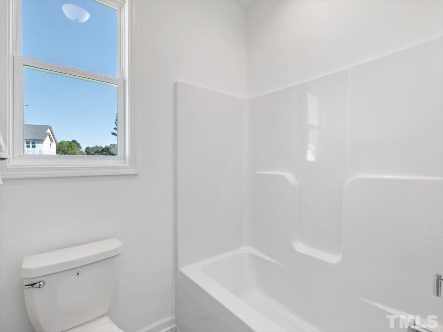 28 Drathaar Ct Lillington, NC 27546