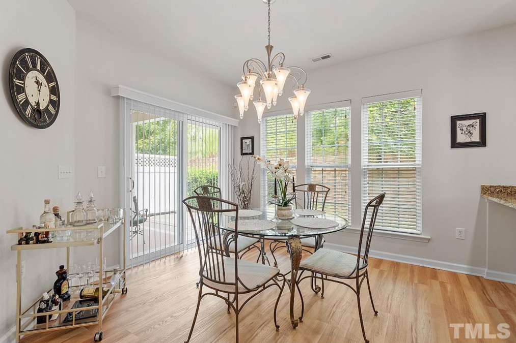 126 Arvind Oaks Cir Cary, NC 27519