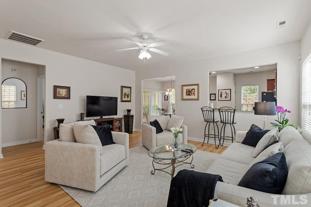 126 Arvind Oaks Cir Cary, NC 27519