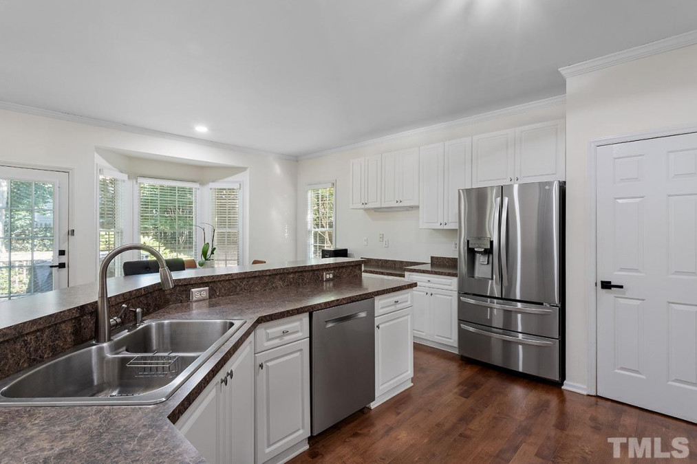 5308 Halcott Ct Raleigh, NC 27613