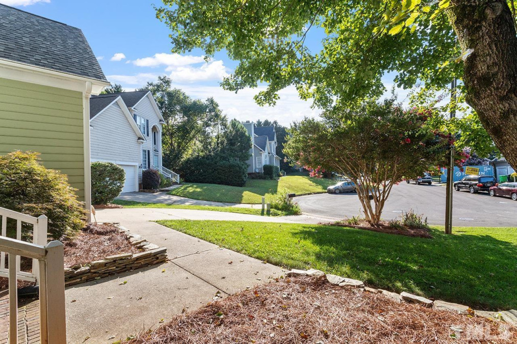 5308 Halcott Ct Raleigh, NC 27613