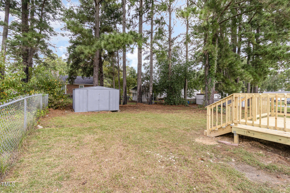 26 Londontown Dr Spring Lake, NC 28390