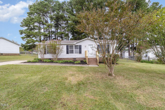 26 Londontown Dr Spring Lake, NC 28390