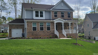 121 Stratford Ln Clayton, NC 27527