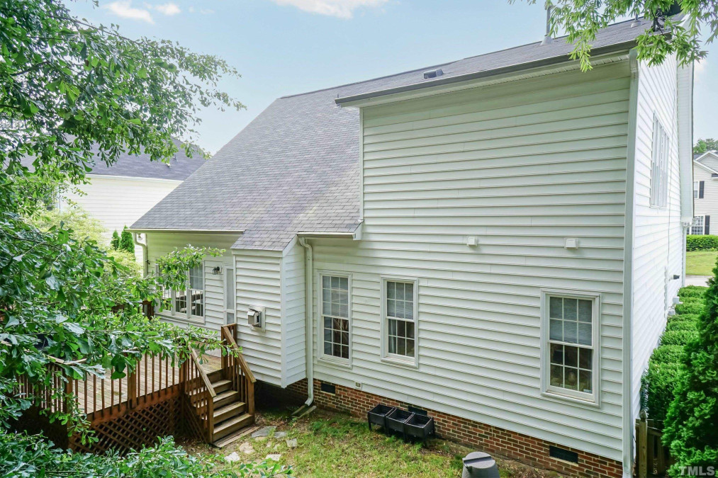 5721 Beargrass Ln Raleigh, NC 27616