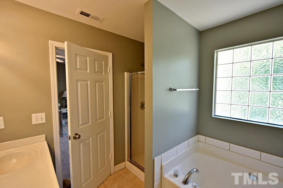 1316 Kinsfolk Cir Raleigh, NC 27610