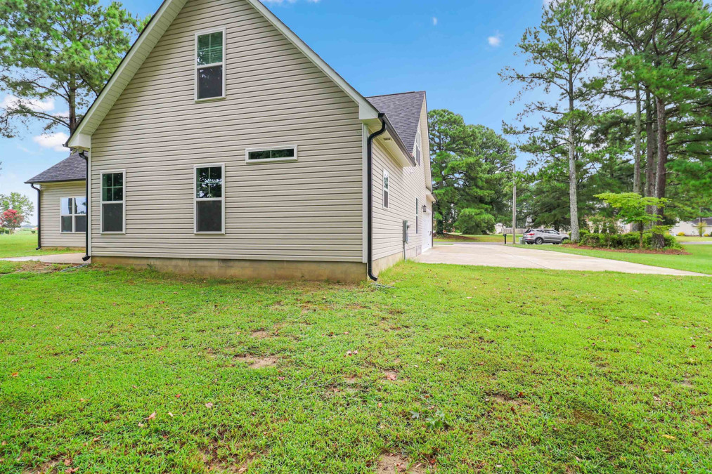 209 Winterlochen Dr Dunn, NC 28334