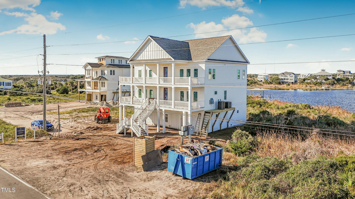 421 New River Inlet Rd North Topsail Beach, NC 28460