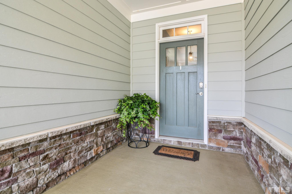 300 Bramble Ln Clayton, NC 27527