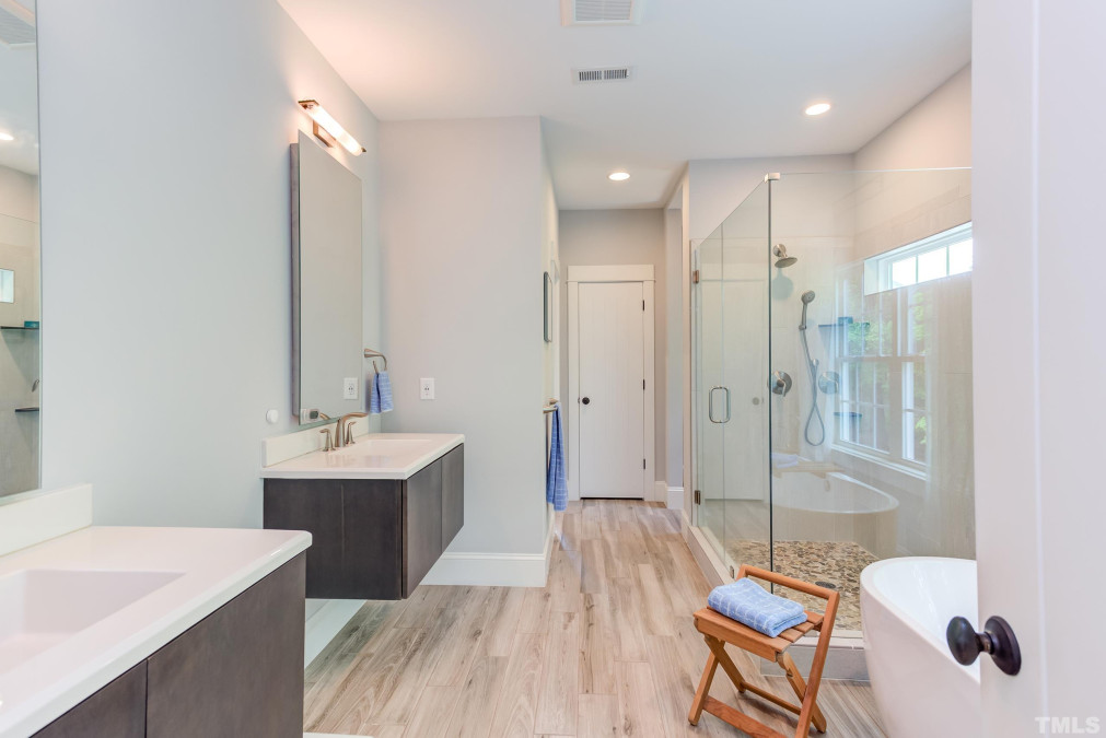 209 Everam Ct Chapel Hill, NC 27516