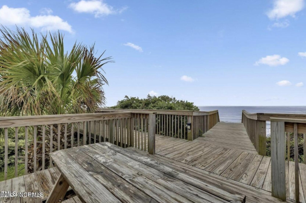 2000 New River Inlet Rd North Topsail Beach, NC 28460