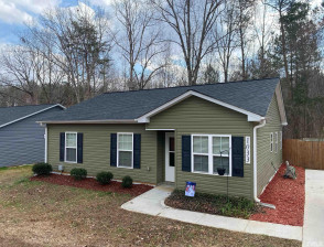 1033 Hanover Rd Graham, NC 27253