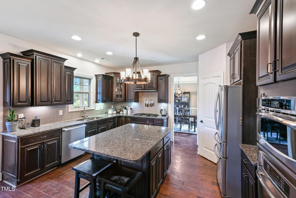 820 Boone Ridge Ln Cary, NC 27519