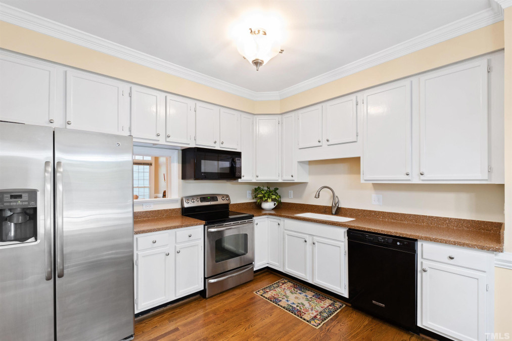 6103 Parker Croft Ct Raleigh, NC 27609