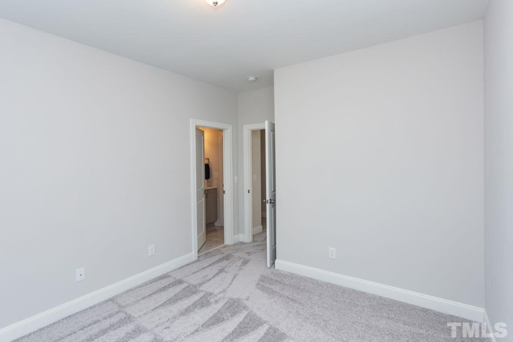 6829 Sleeping Meadow Ln Holly Springs, NC 27540