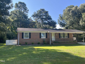 207 Johnson Dr Clayton, NC 27520