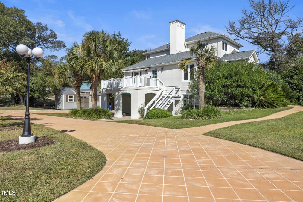 7316 Archers Creek Dr Emerald Isle, NC 28594