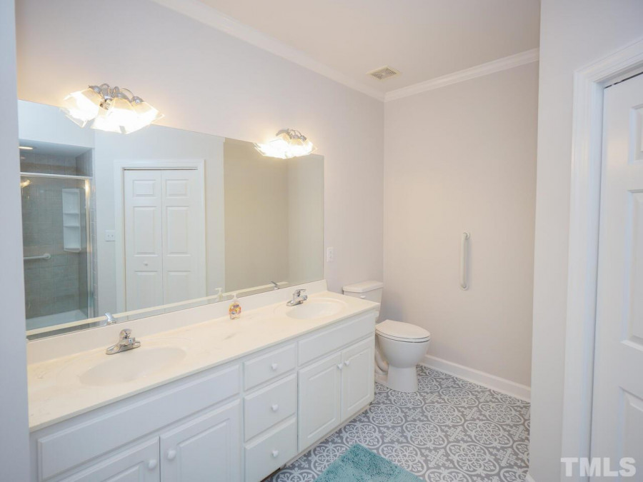 1008 Loganberry Ct Fuquay Varina, NC 27526