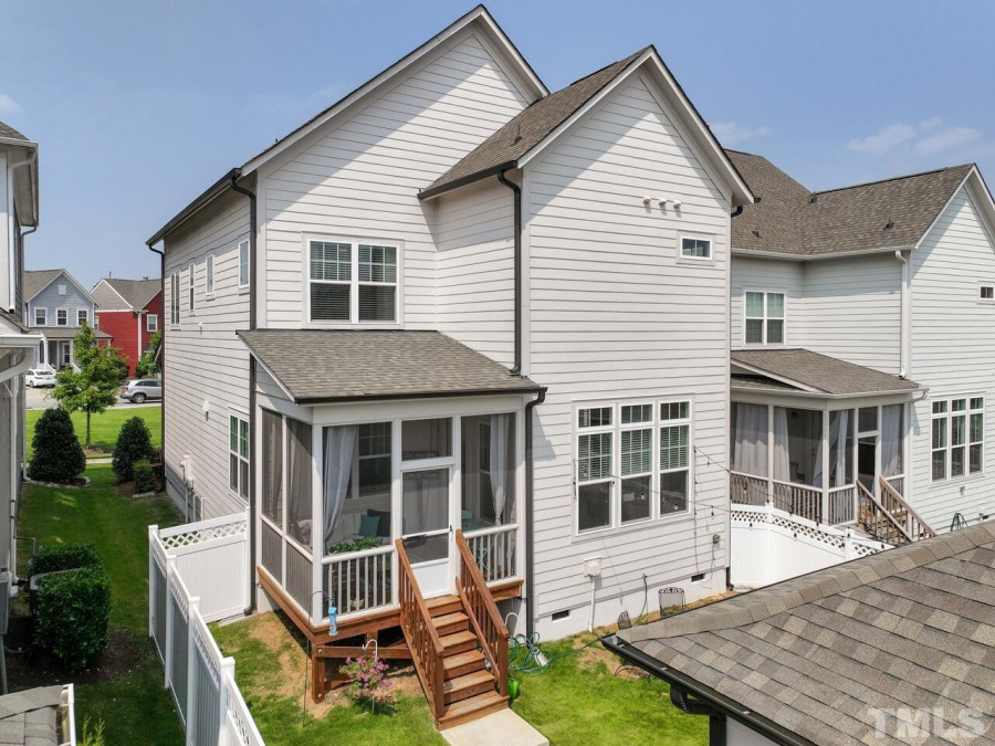 424 Holding Creek Dr Wake Forest, NC 27587