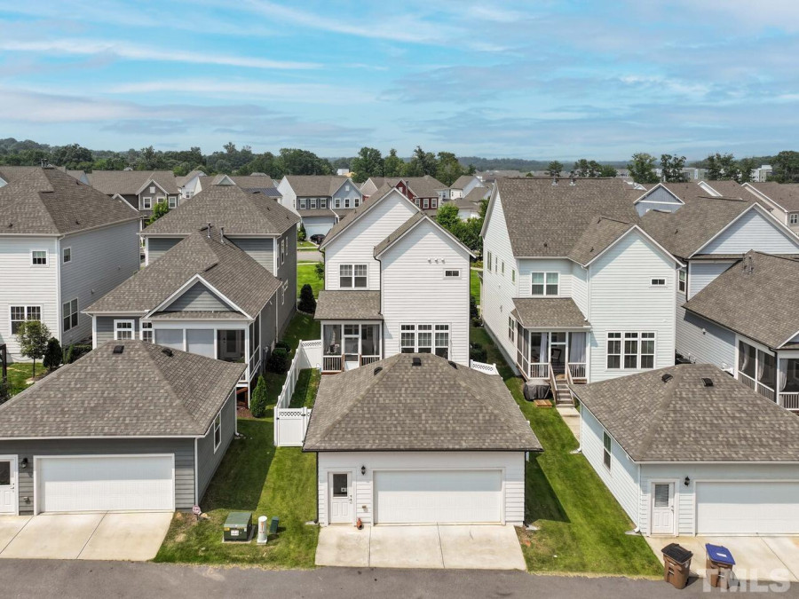 424 Holding Creek Dr Wake Forest, NC 27587