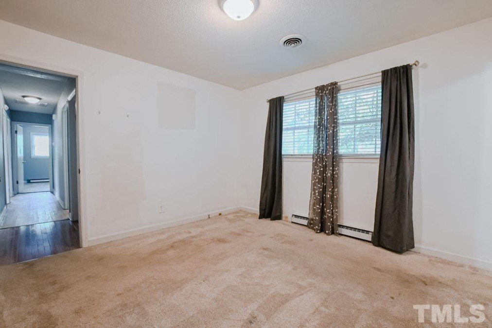 402 Holt Ave Graham, NC 27253