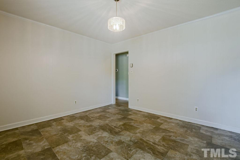 402 Holt Ave Graham, NC 27253