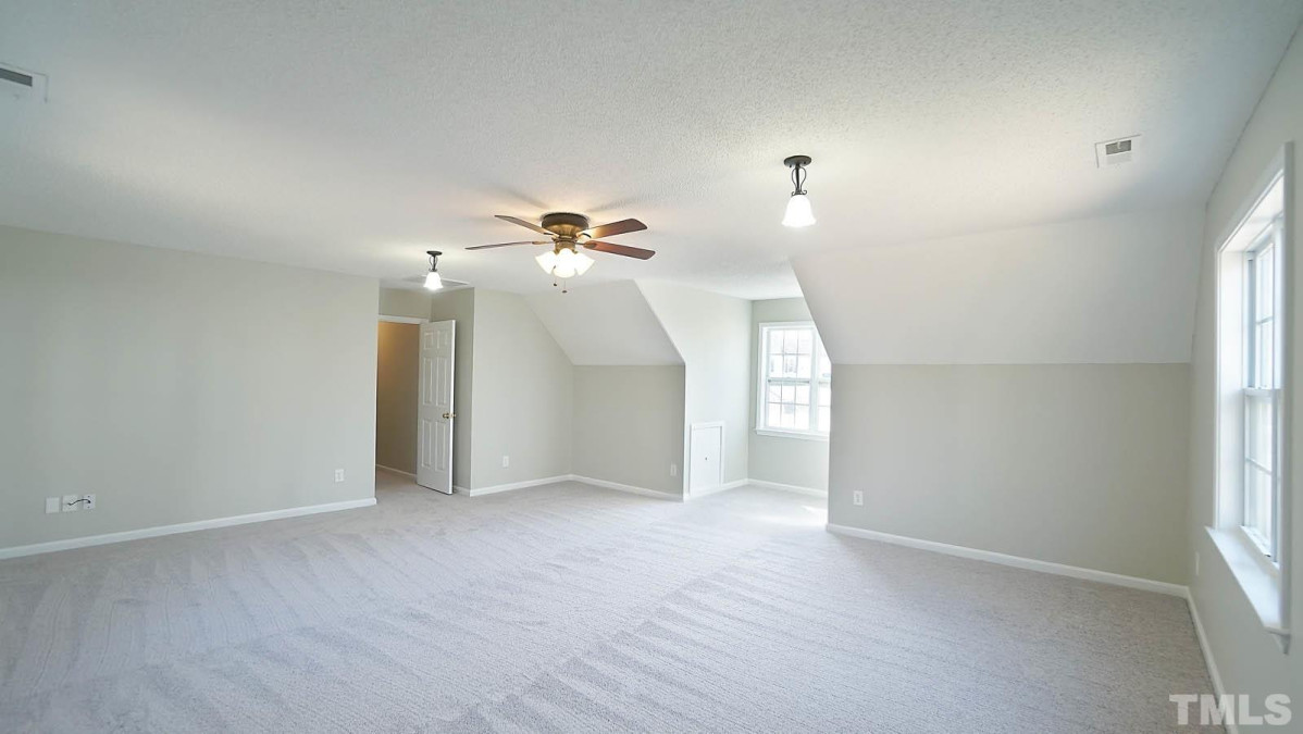 35 Rocky Pointe Ct Fuquay Varina, NC 27526