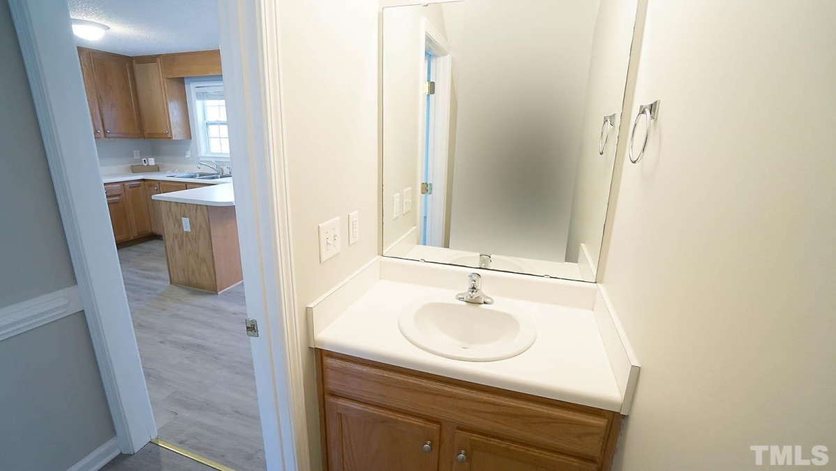 35 Rocky Pointe Ct Fuquay Varina, NC 27526