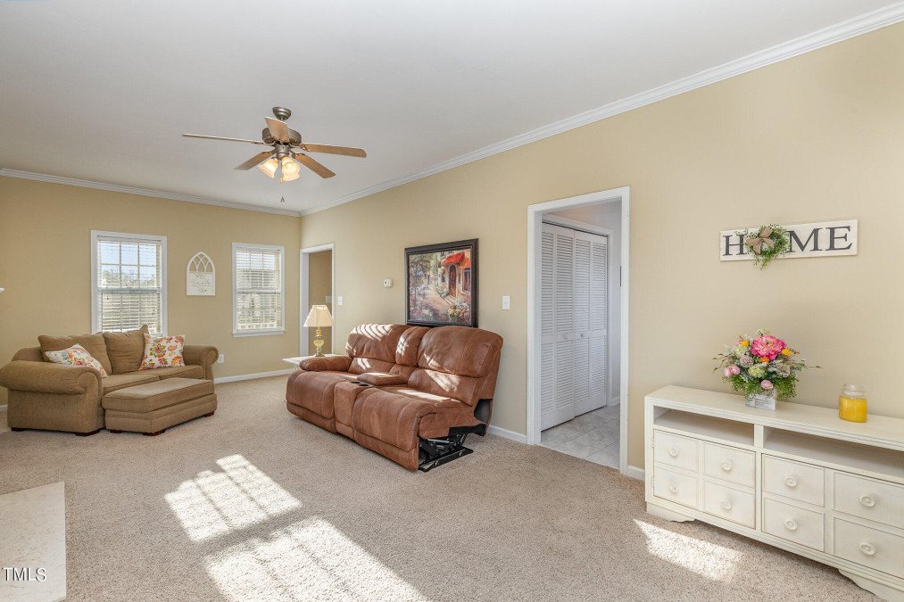 335 Moonlight Dr, Fuquay Varina, NC 27526 Raleigh Realty