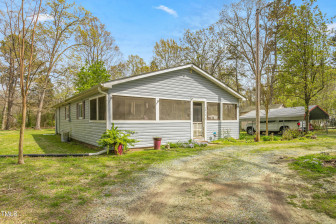 4814 Dodsons Xrds Hillsborough, NC 27278