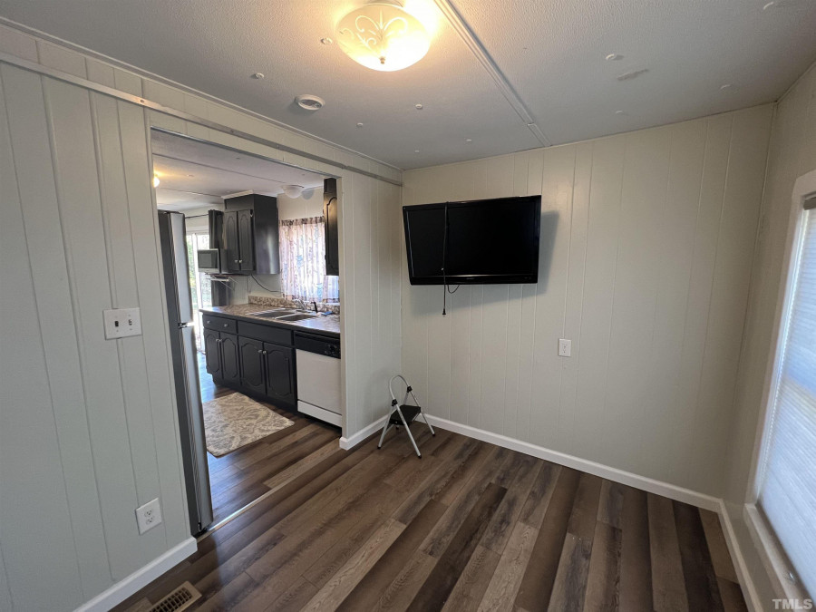 2208 Auburn Knightdale Rd, Raleigh, NC 27610 Raleigh Realty