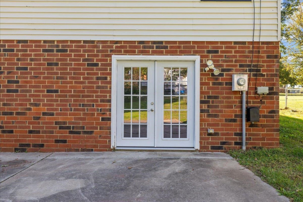 1312 Kilby Burlington, NC 27215