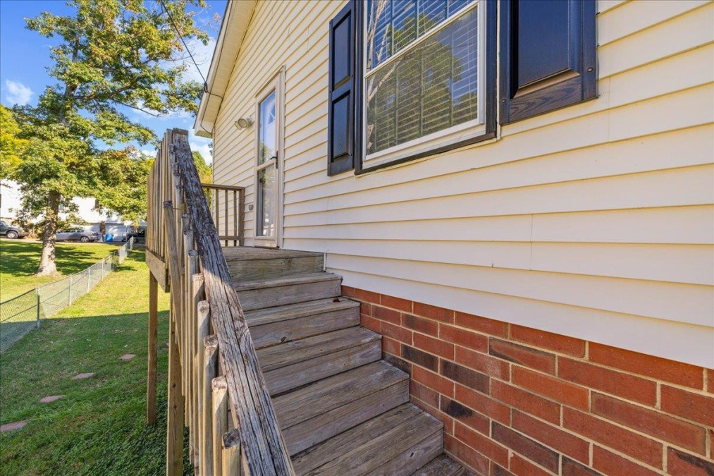 1312 Kilby Burlington, NC 27215