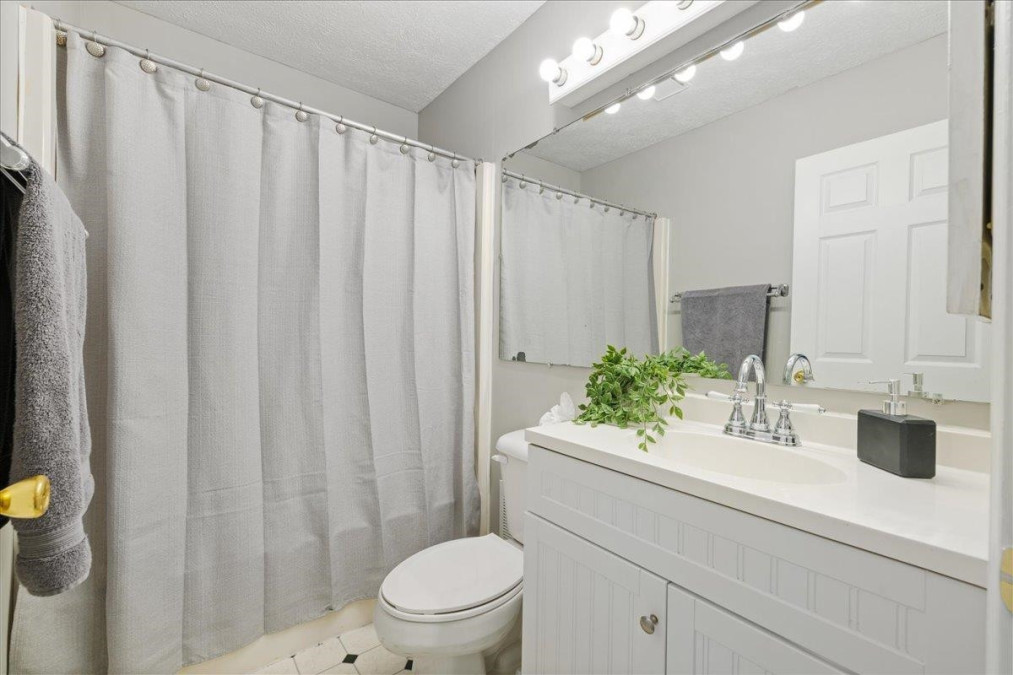 1312 Kilby Burlington, NC 27215