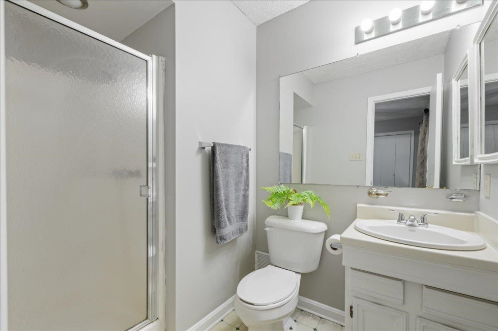 1312 Kilby Burlington, NC 27215
