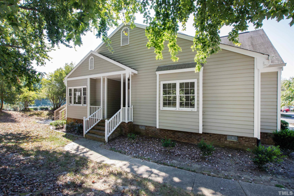 8450 Wycombe Ln Raleigh, NC 27615
