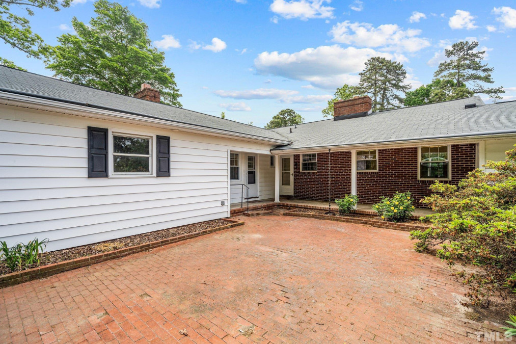 14 Dogwood Acres Dr, Chapel Hill, NC 27516 Raleigh Realty