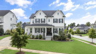 101 Splendid Oak Ct Holly Springs, NC 27540