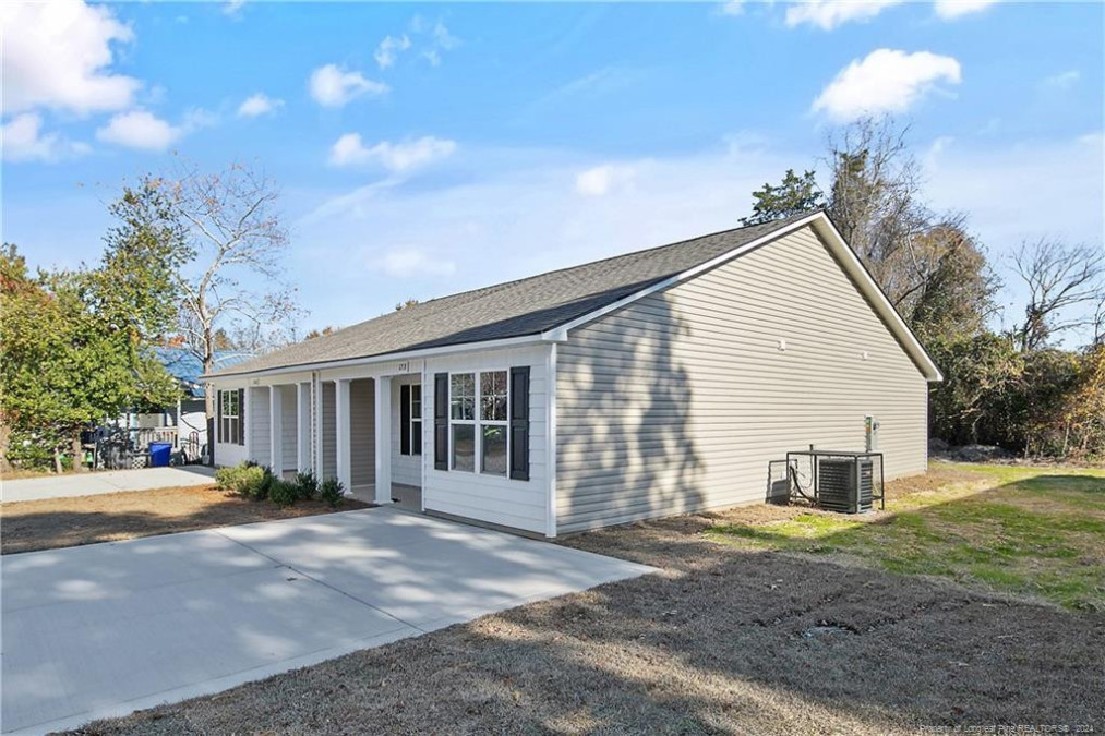 127 Sixth St Spring Lake, NC 28390