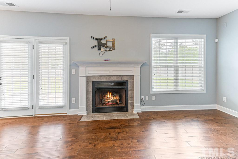 3817 Doon Valley Dr Fayetteville, NC 28306