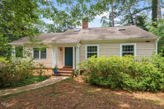 16 Rogerson Dr Chapel Hill, NC 27517