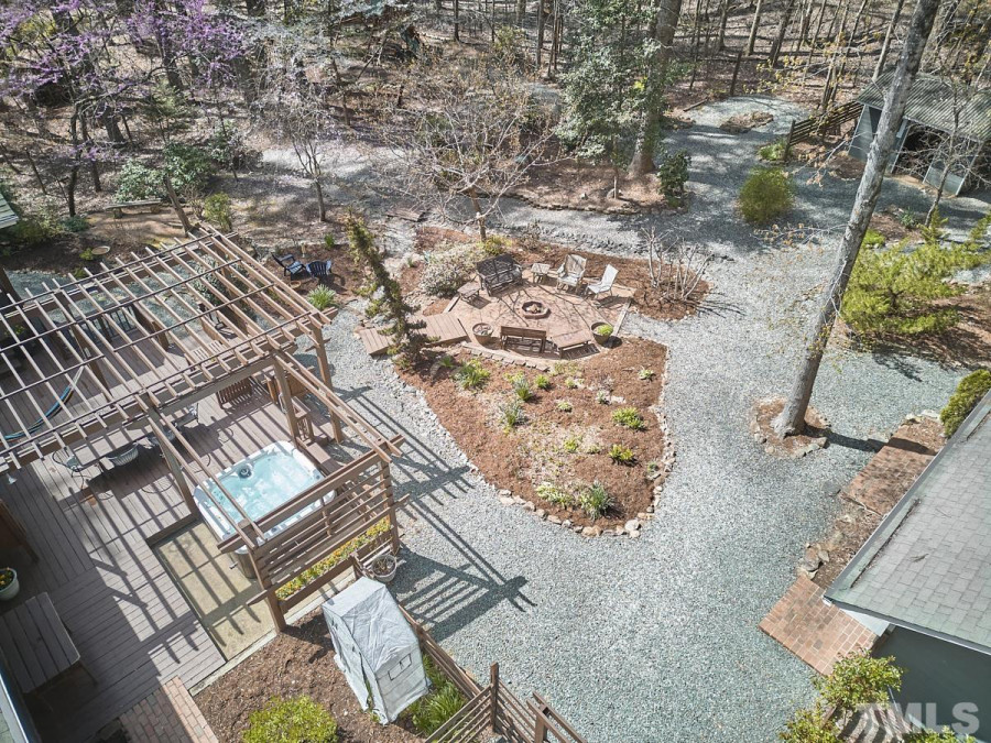 106 Foxridge Ct Chapel Hill, NC 27514