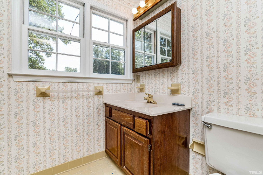 8645 Valley Brook Dr Raleigh, NC 27613