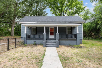 2002 Cowan St Fayetteville, NC 28306