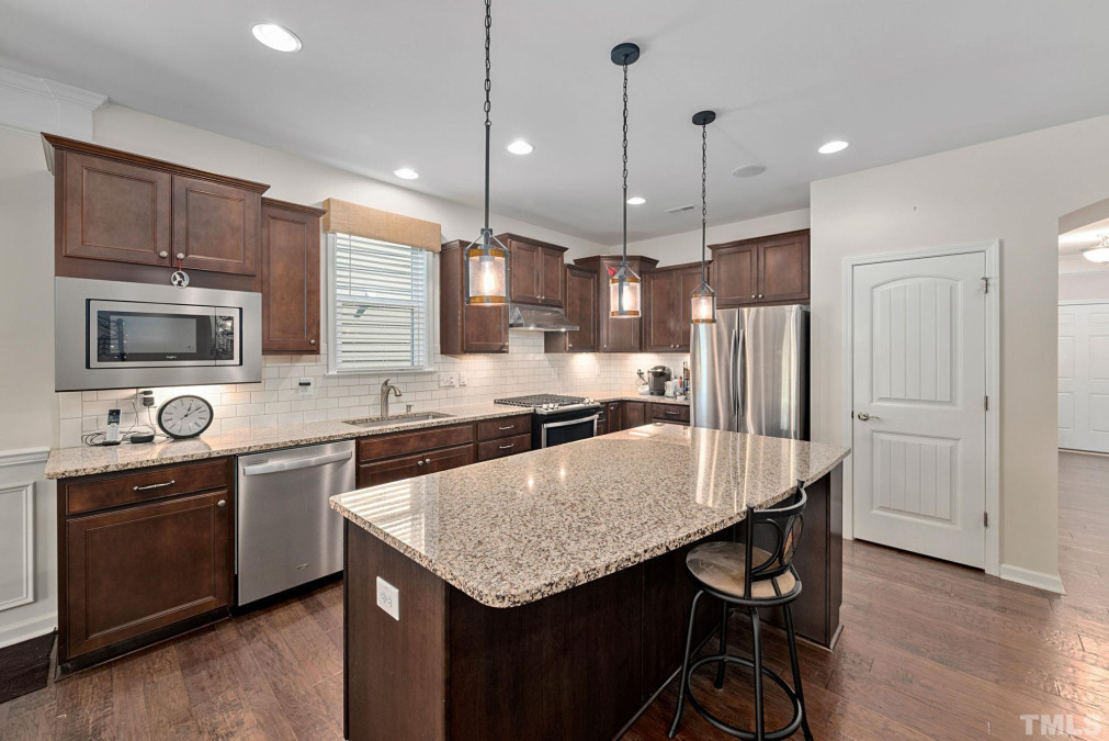 403 Farintosh Valley Ln Durham, NC 27703
