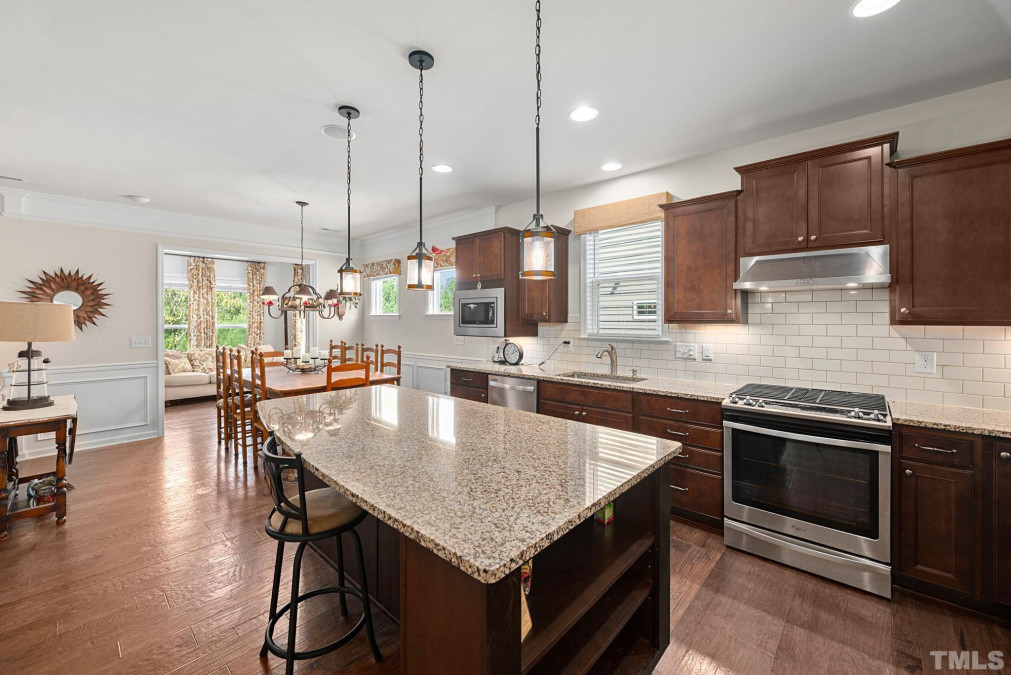 403 Farintosh Valley Ln Durham, NC 27703