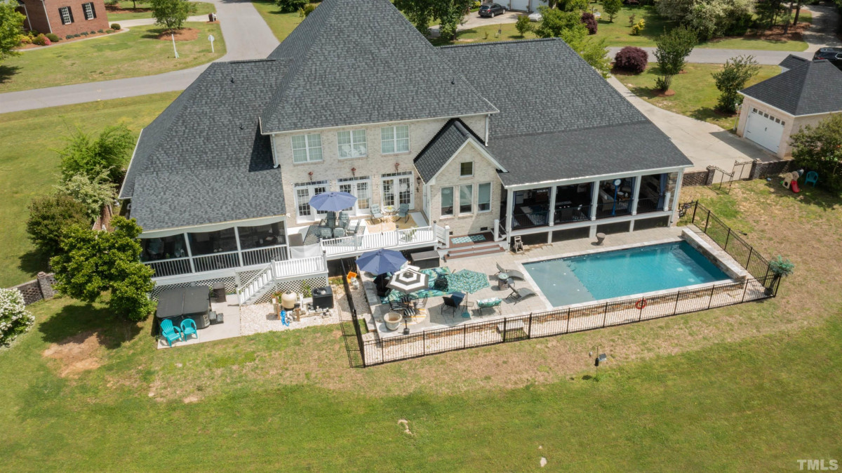 3500 Queen Ann Dr Clayton, NC 27527